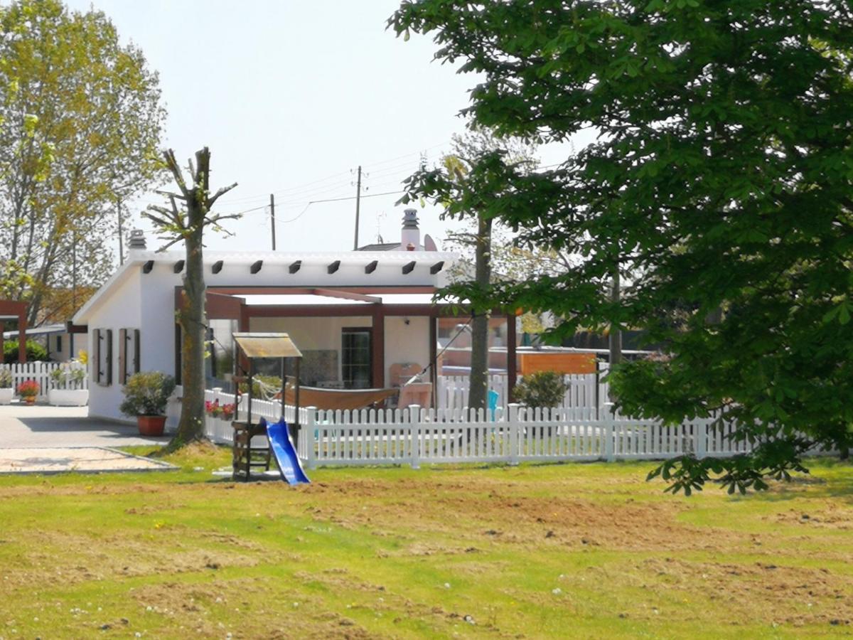 Villa Roma Holidays Jesolo Exteriör bild