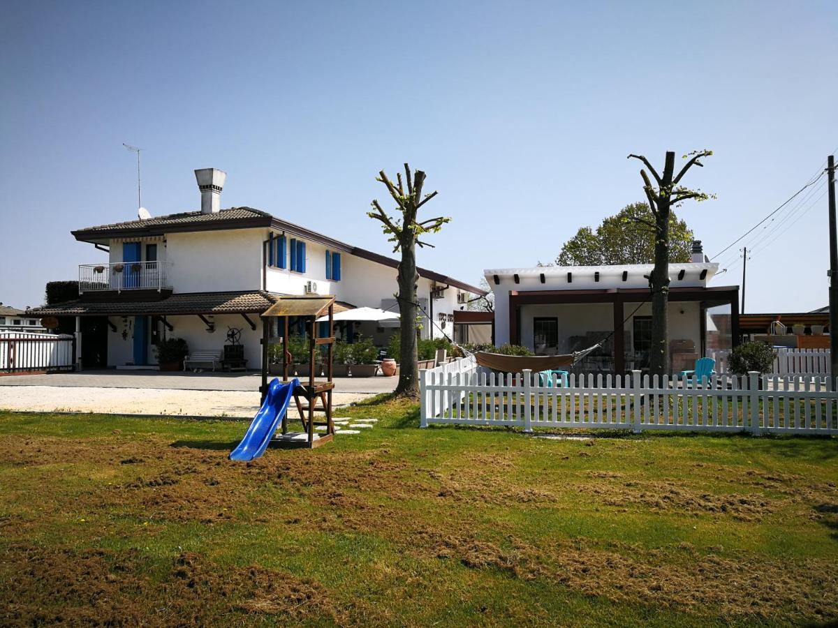 Villa Roma Holidays Jesolo Exteriör bild