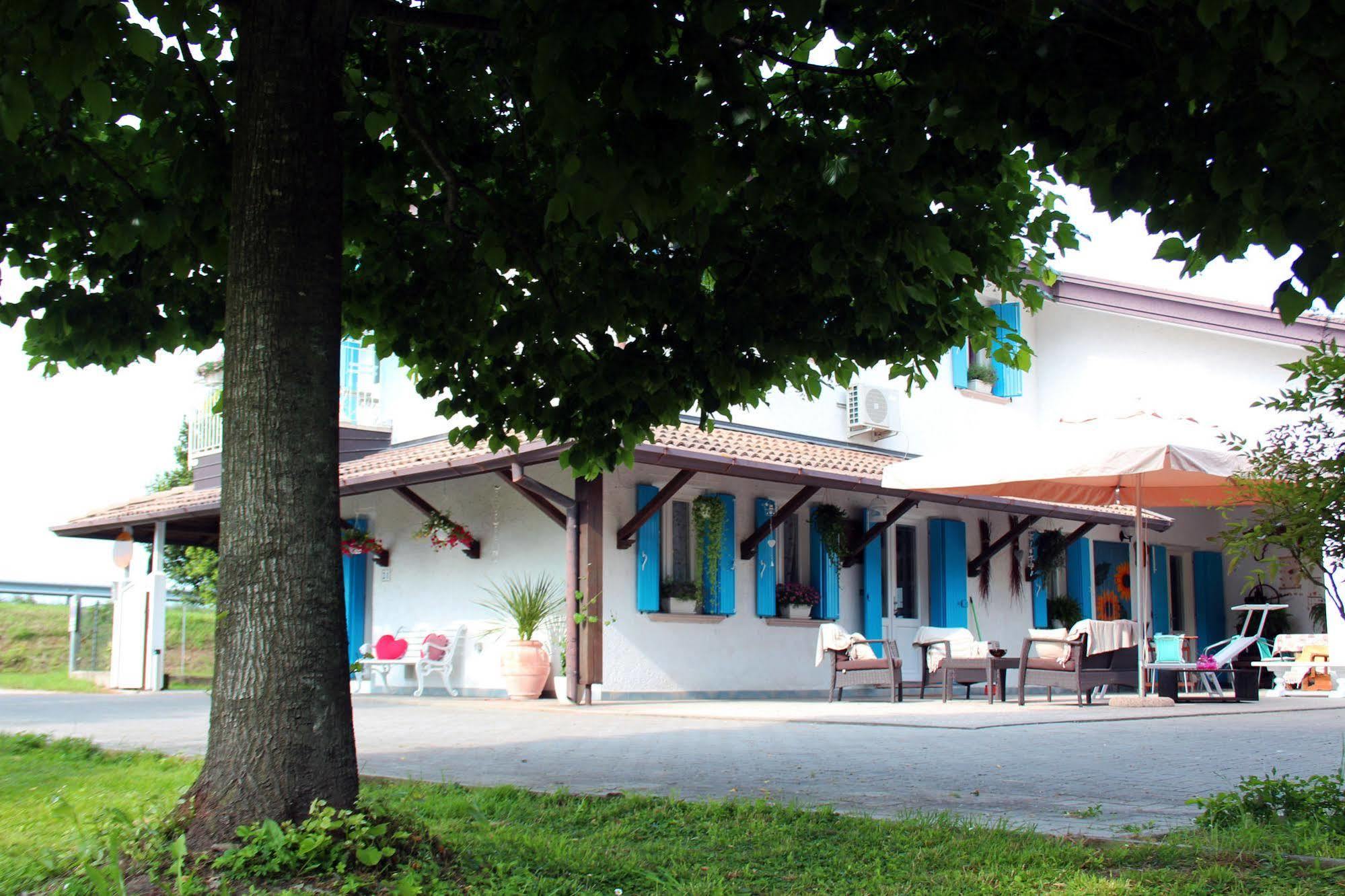 Villa Roma Holidays Jesolo Exteriör bild