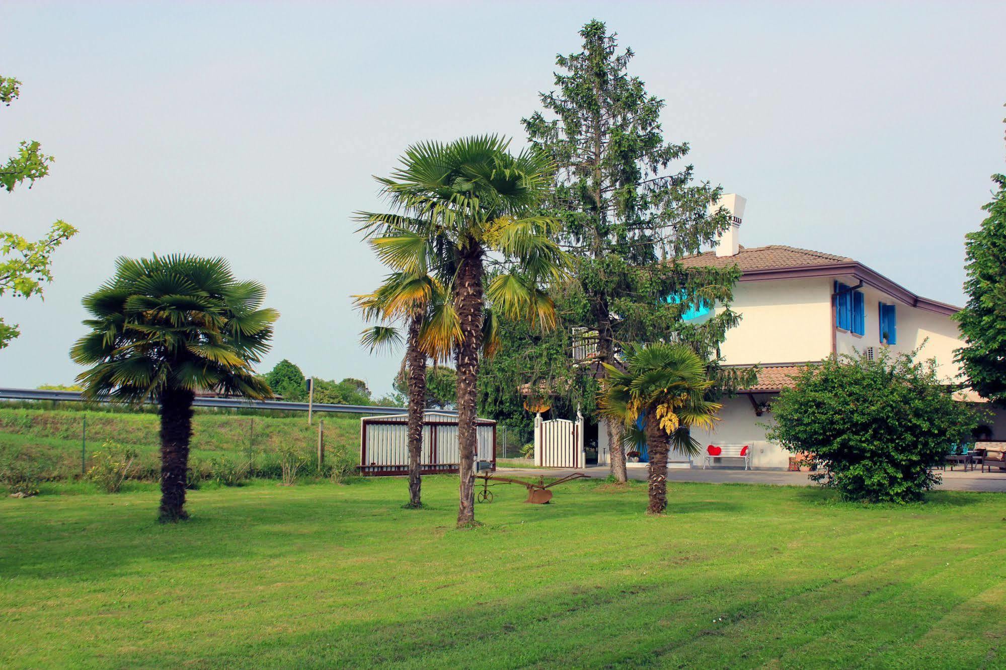 Villa Roma Holidays Jesolo Exteriör bild