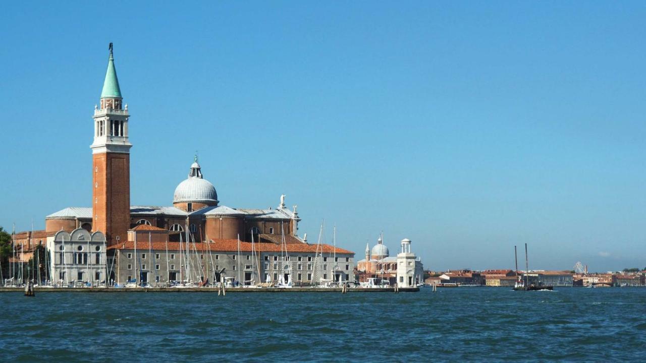 Villa Roma Holidays Jesolo Exteriör bild