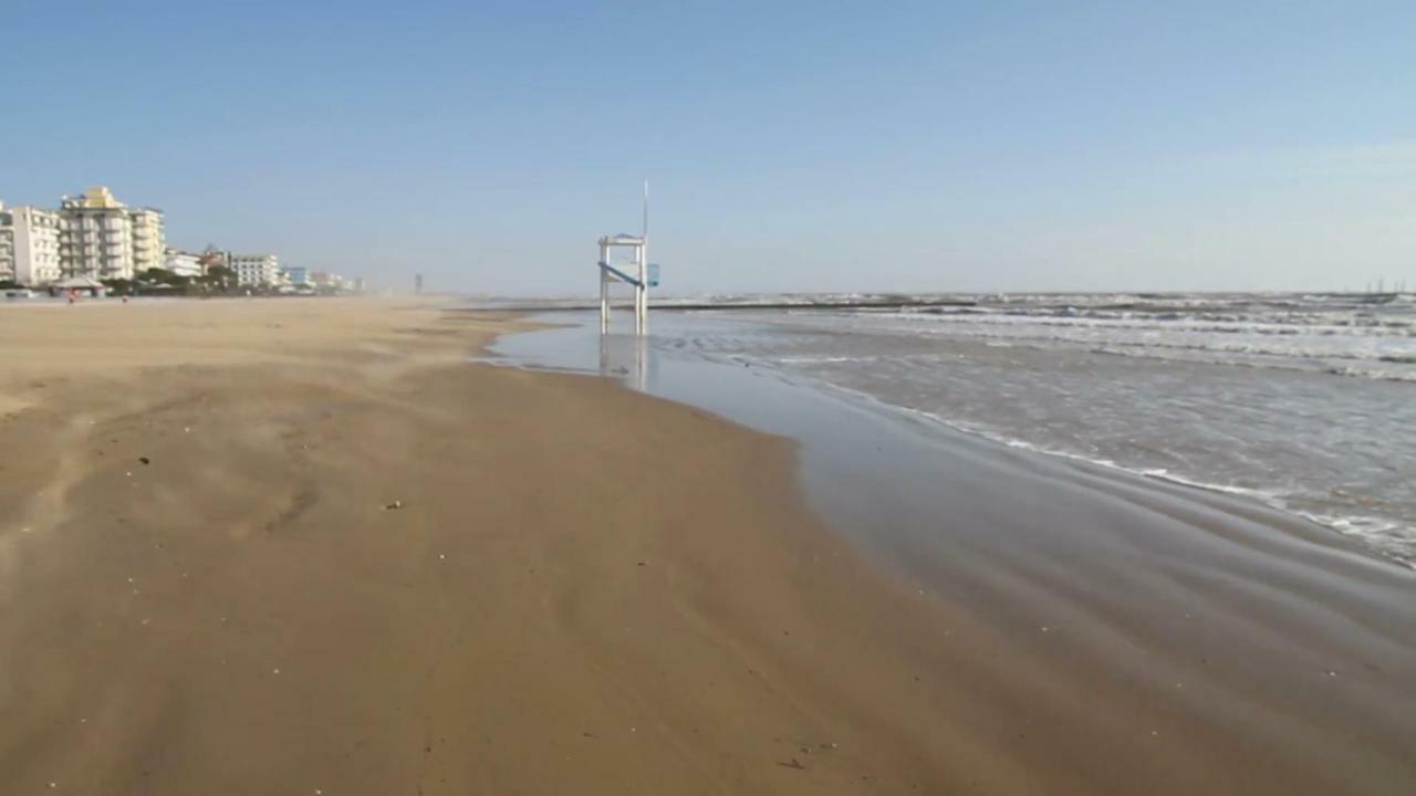 Villa Roma Holidays Jesolo Exteriör bild